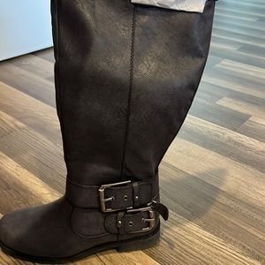 Brand new Charcoal gray boats